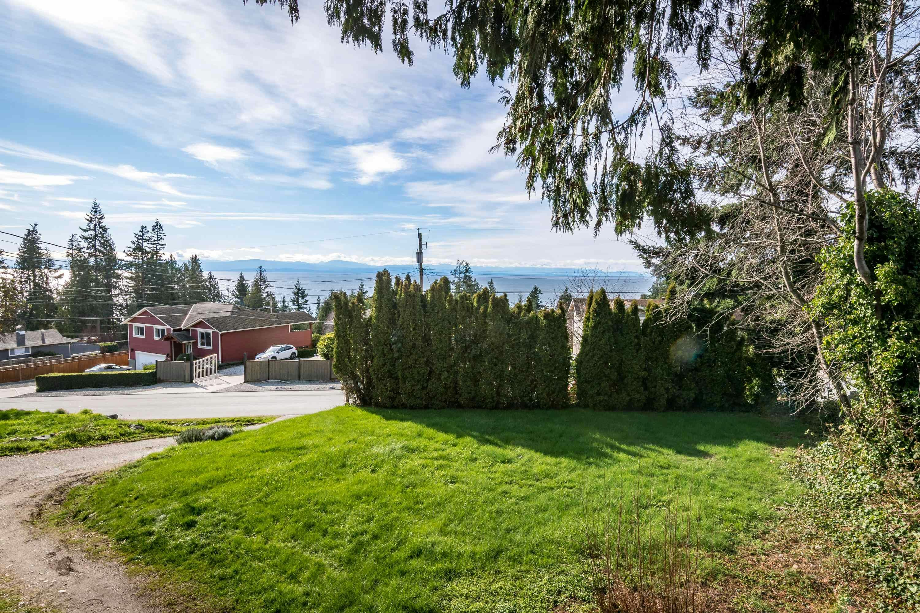 4902 Laurel Avenue, Sechelt, BC, V7Z 0B7 - 24