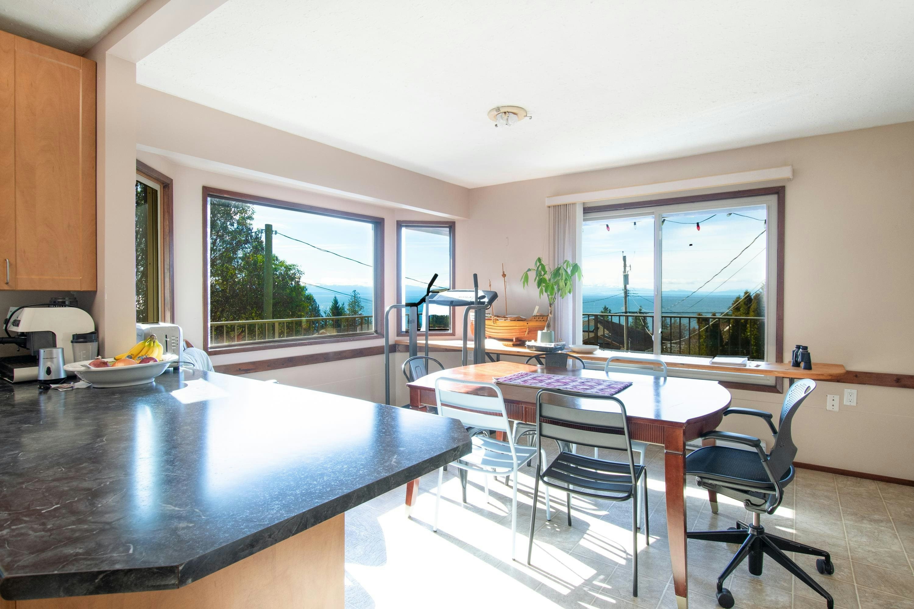 4902 Laurel Avenue, Sechelt, BC, V7Z 0B7 - 6