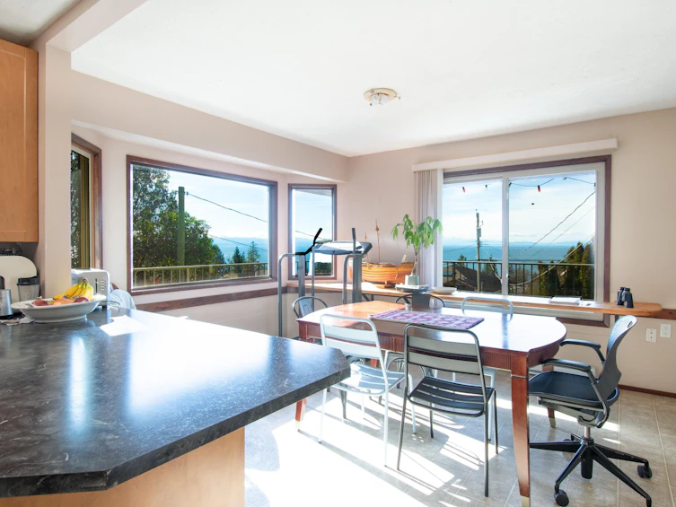 4902 Laurel Avenue, Sechelt, BC, V7Z 0B7 - 6