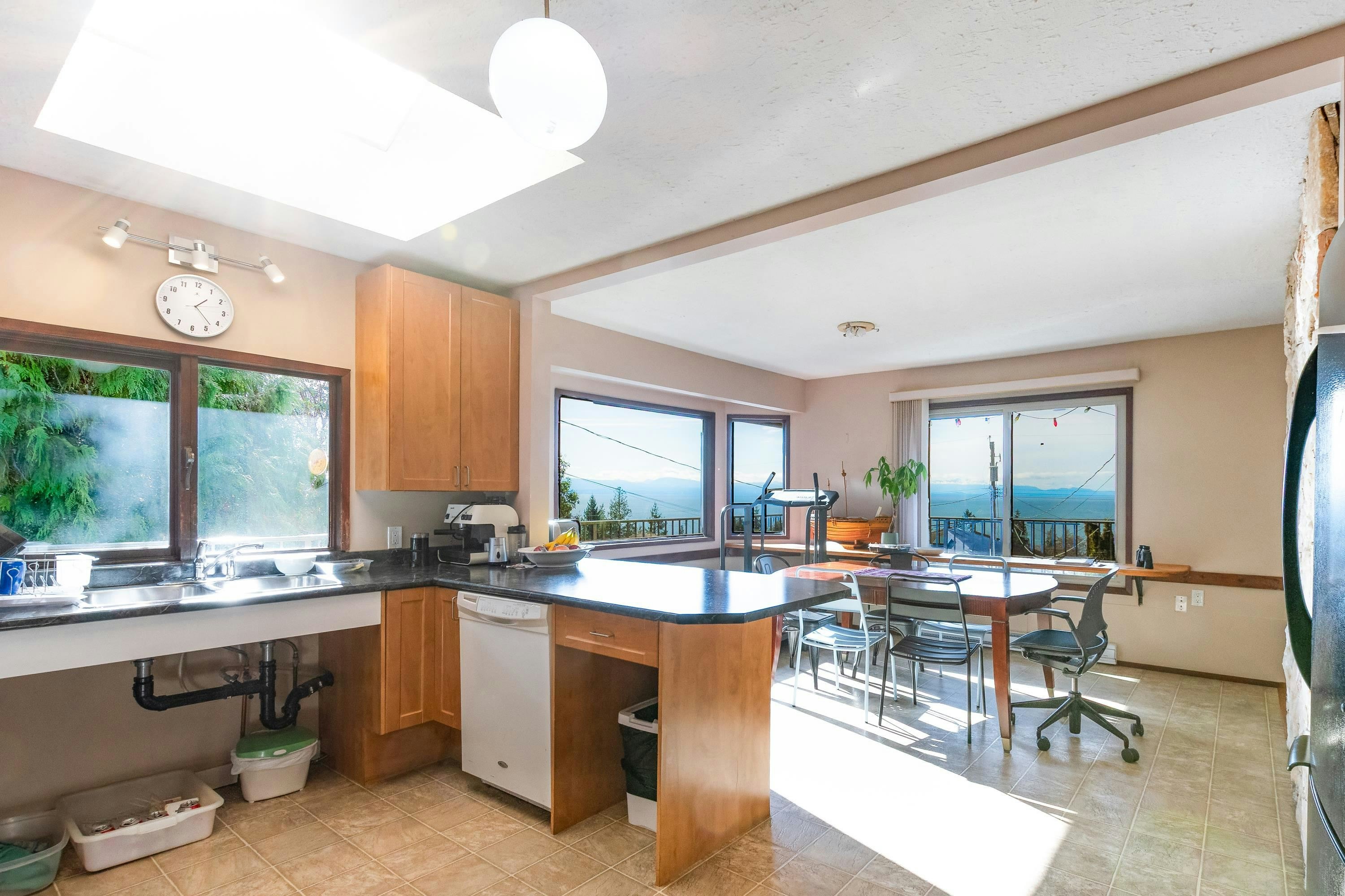 4902 Laurel Avenue, Sechelt, BC, V7Z 0B7 - 7