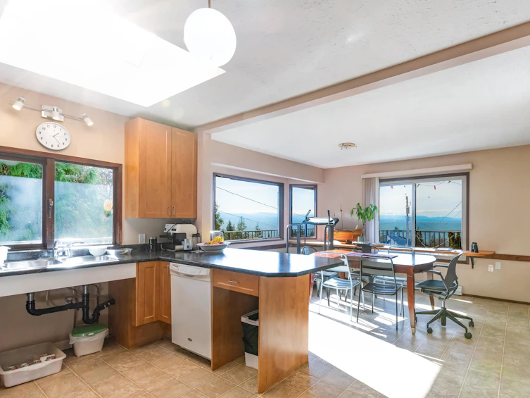 4902 Laurel Avenue, Sechelt, BC, V7Z 0B7 - 7