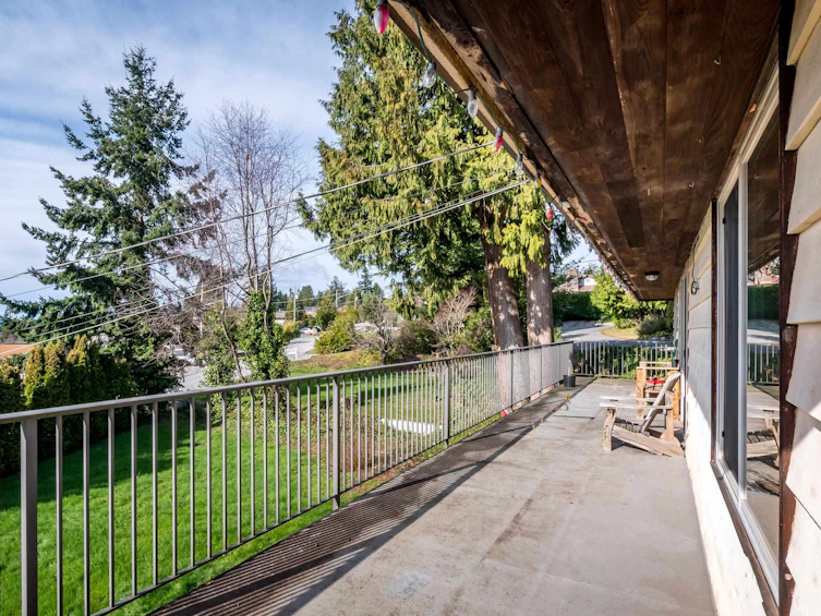 4902 Laurel Avenue, Sechelt, BC, V7Z 0B7 - 18