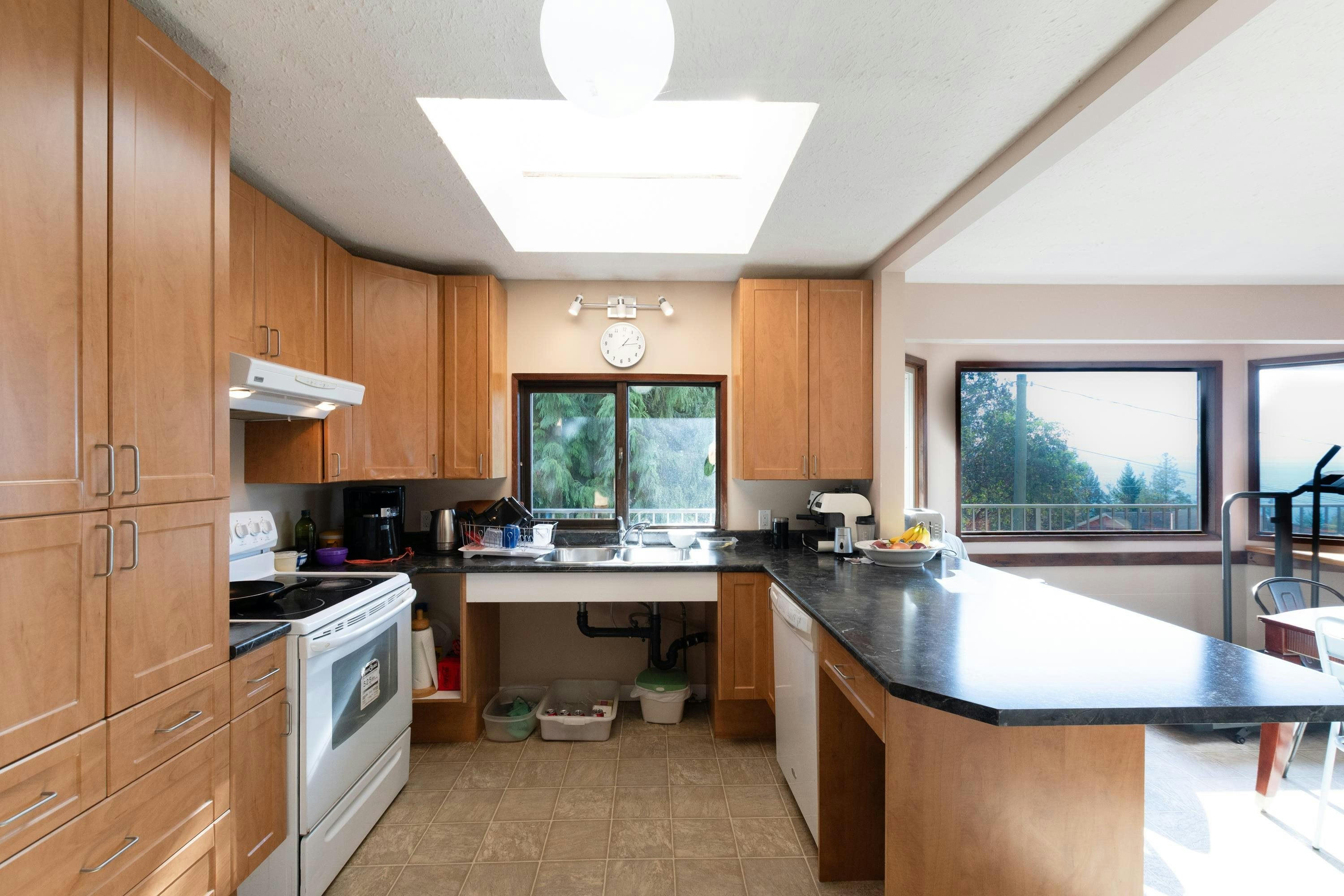 4902 Laurel Avenue, Sechelt, BC, V7Z 0B7 - 10