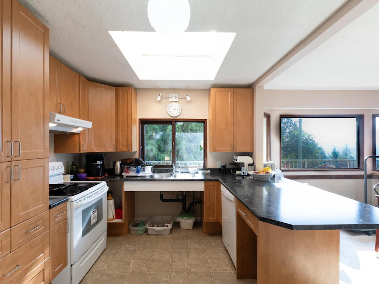 4902 Laurel Avenue, Sechelt, BC, V7Z 0B7 - 10