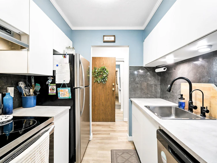 212-1955 Woodway Place, Burnaby, BC, V5B 4S5 - 16