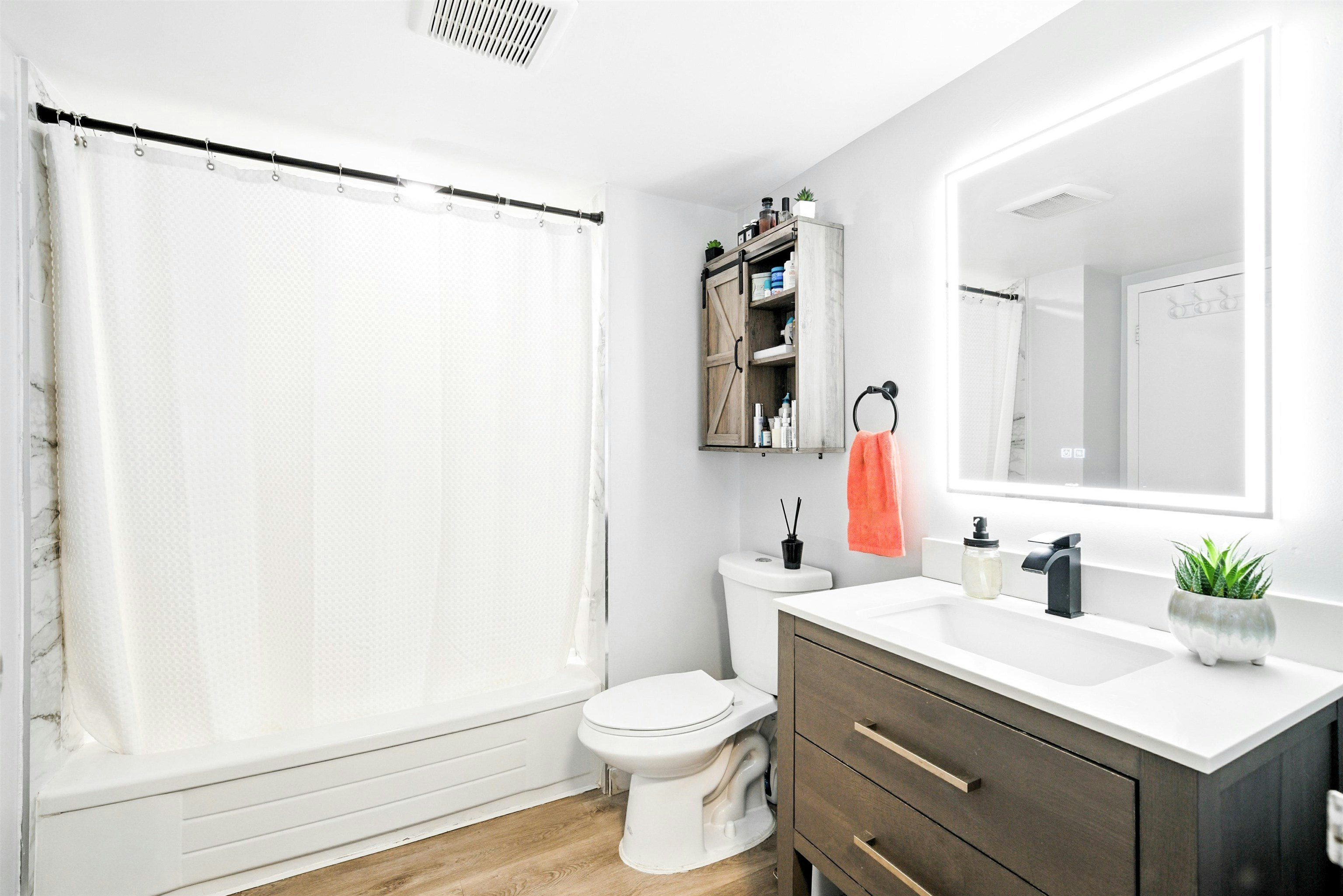 212-1955 Woodway Place, Burnaby, BC, V5B 4S5 - 26
