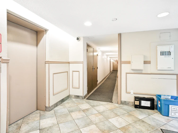212-1955 Woodway Place, Burnaby, BC, V5B 4S5 - 32