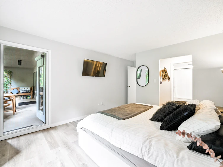 212-1955 Woodway Place, Burnaby, BC, V5B 4S5 - 21