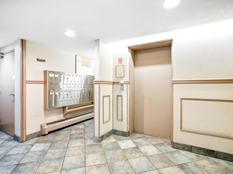 212-1955 Woodway Place, Burnaby, BC, V5B 4S5 - 33