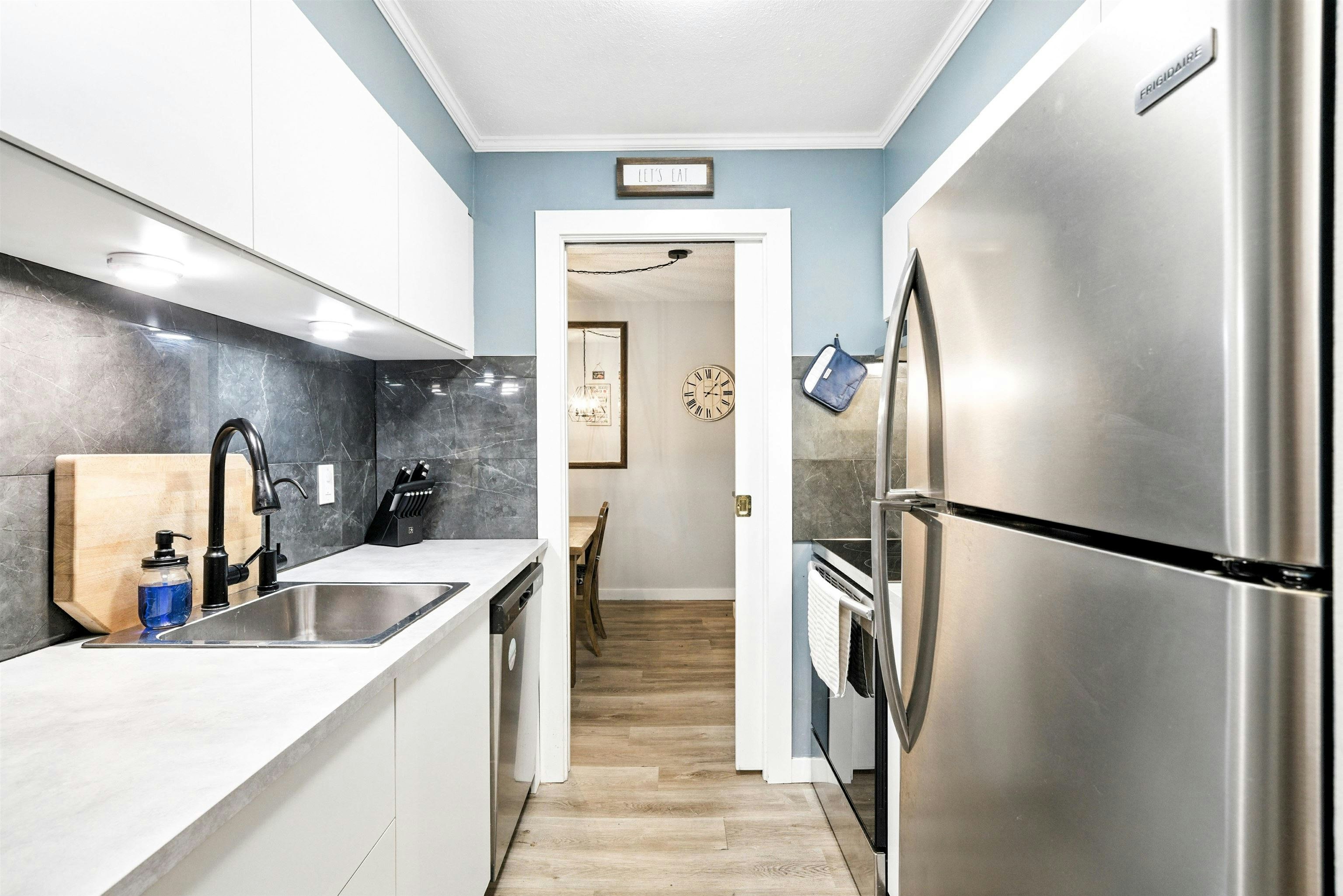212-1955 Woodway Place, Burnaby, BC, V5B 4S5 - 11