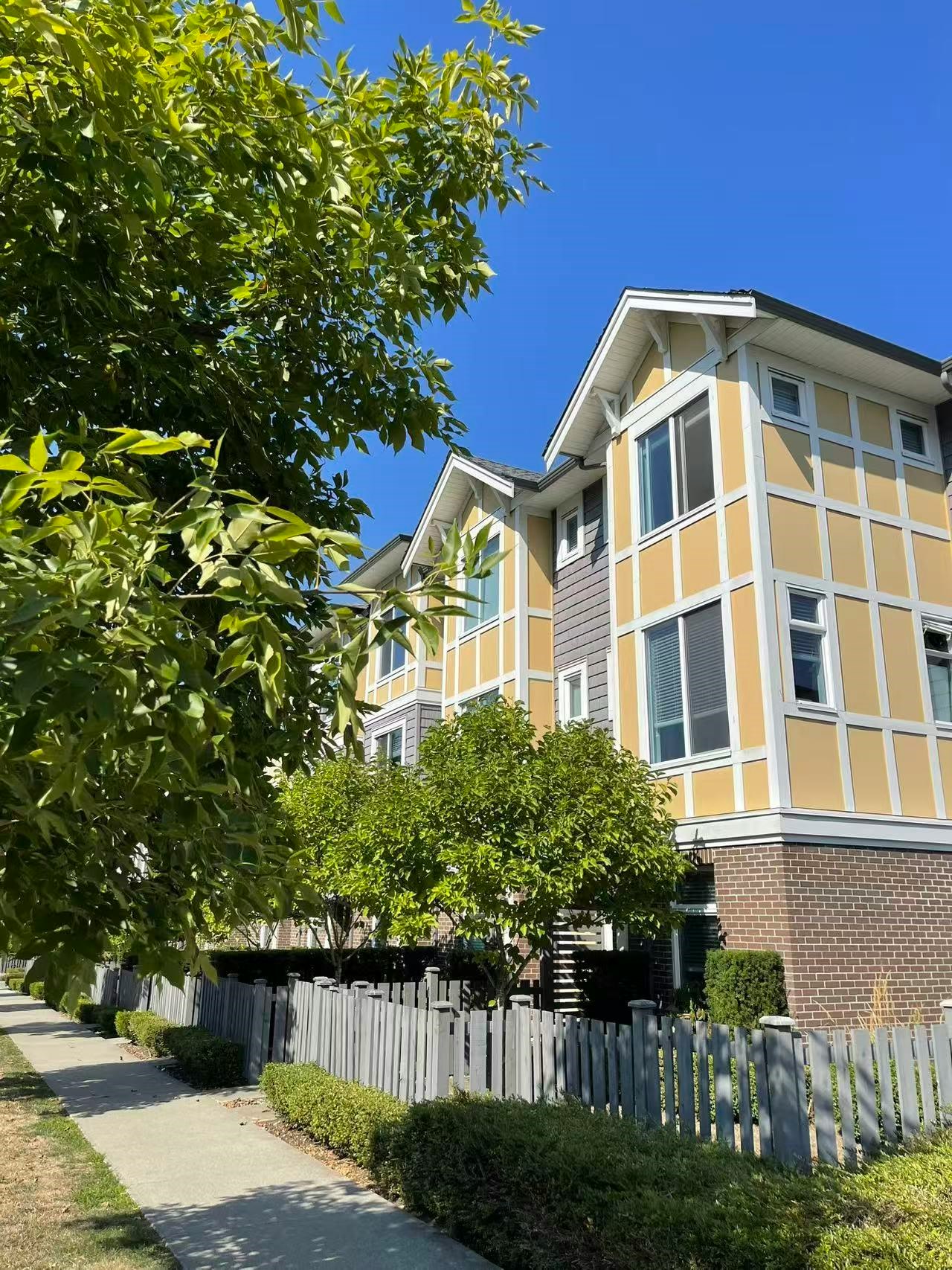 9817 161a Street, Surrey, BC, V4N 6S7