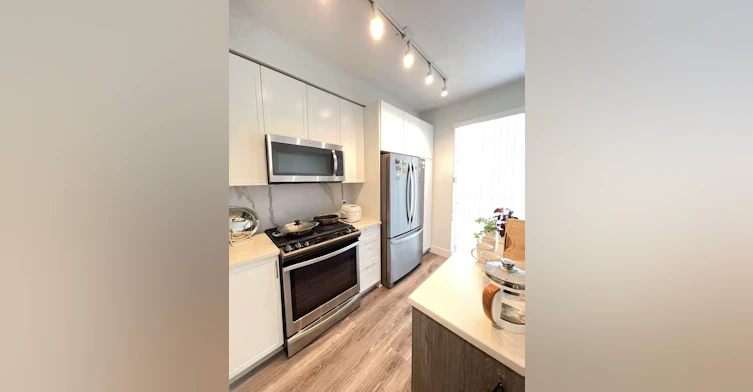 9817 161a Street, Surrey, BC, V4N 6S7 - 2