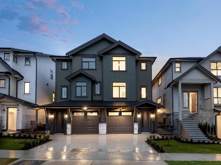 102-1820 165a Street, Surrey, BC, V3Z 9X5