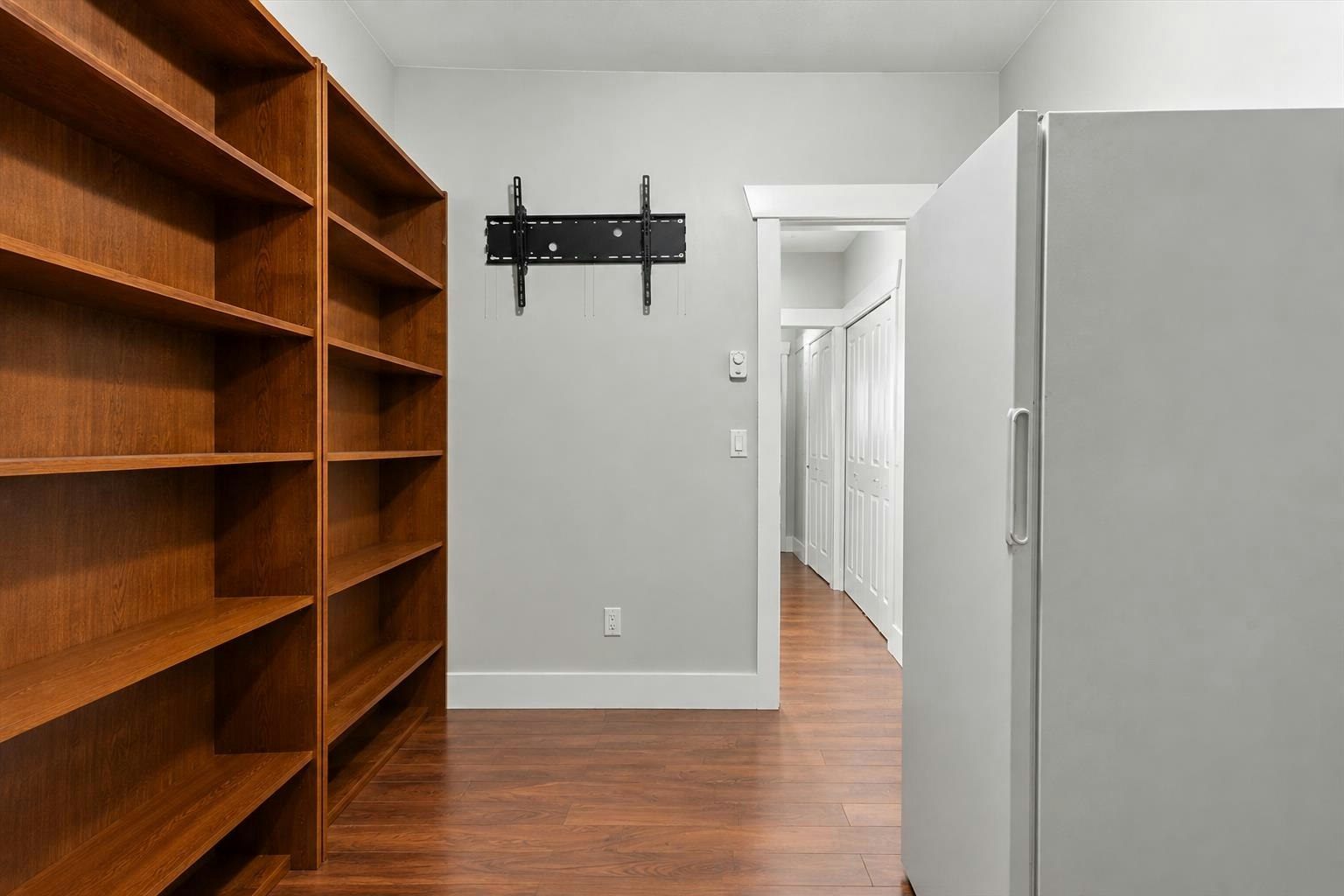403-46021 Second Avenue - 4