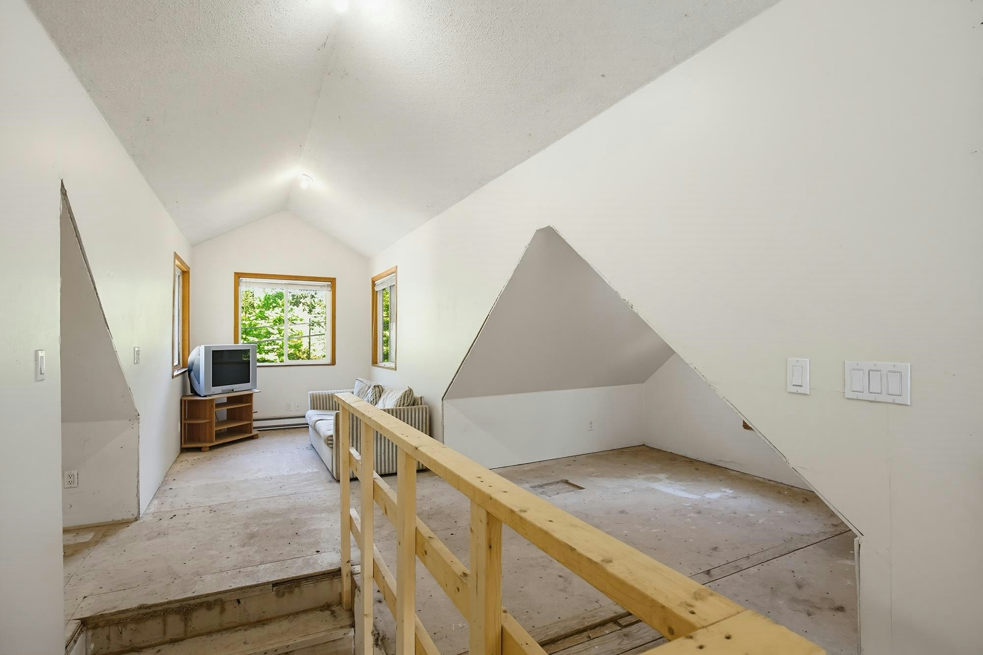 26814 Dewdney Trunk Road, Maple Ridge, BC, V2W 1N9 - 26