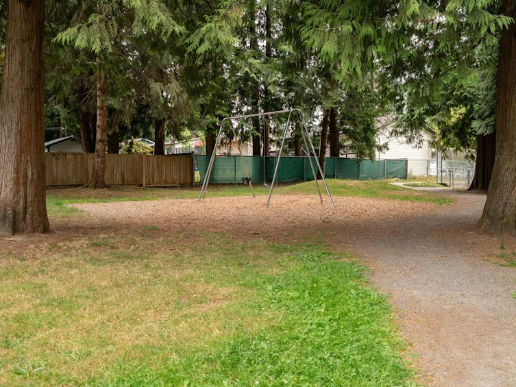 21139 Cook Avenue, Maple Ridge, BC, V2X 7P7 - 34