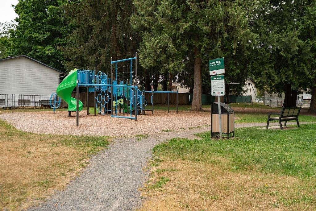 21139 Cook Avenue, Maple Ridge, BC, V2X 7P7 - 36