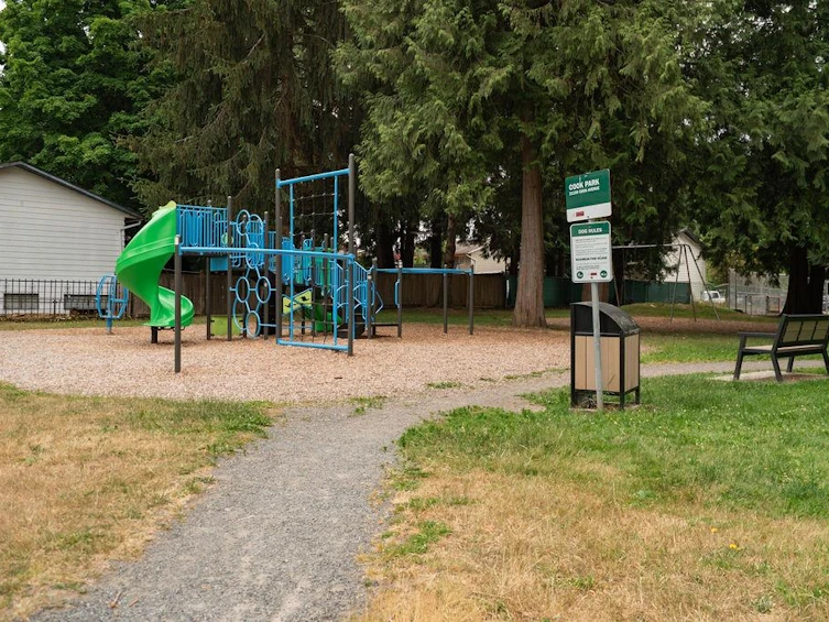 21139 Cook Avenue, Maple Ridge, BC, V2X 7P7 - 36