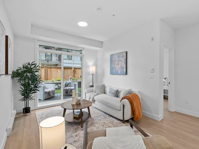 308-33820 South Fraser Way - 3