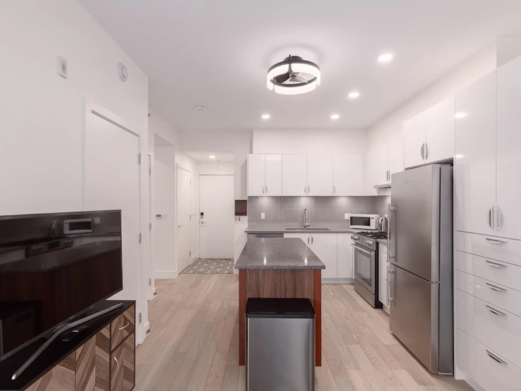 404-2666 Duke Street, Vancouver, BC, V5R 4S9 - 6