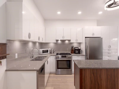 404-2666 Duke Street - 3