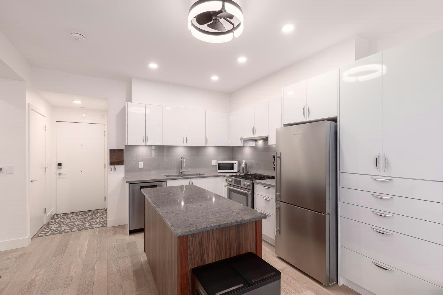 404-2666 Duke Street, Vancouver, BC, V5R 4S9 - 5