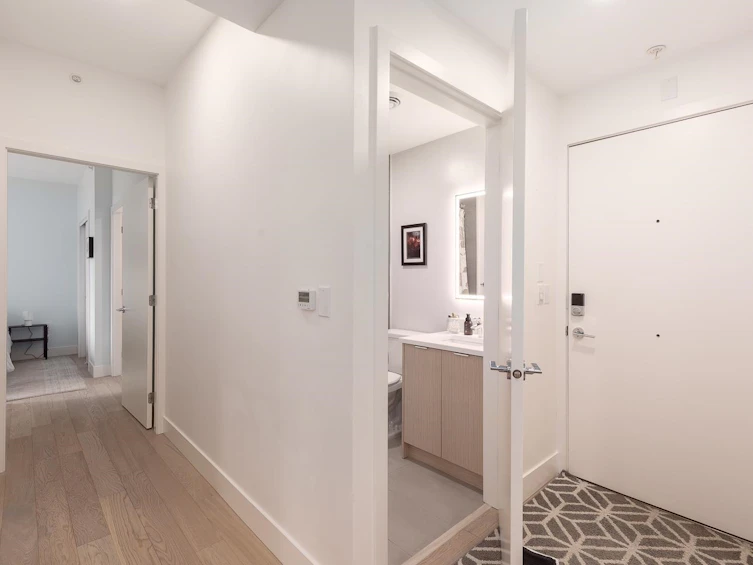 404-2666 Duke Street, Vancouver, BC, V5R 4S9 - 13