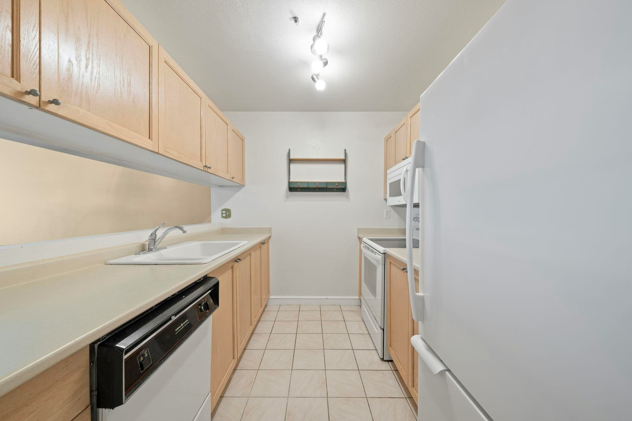 109-8680 Lansdowne Road - 4
