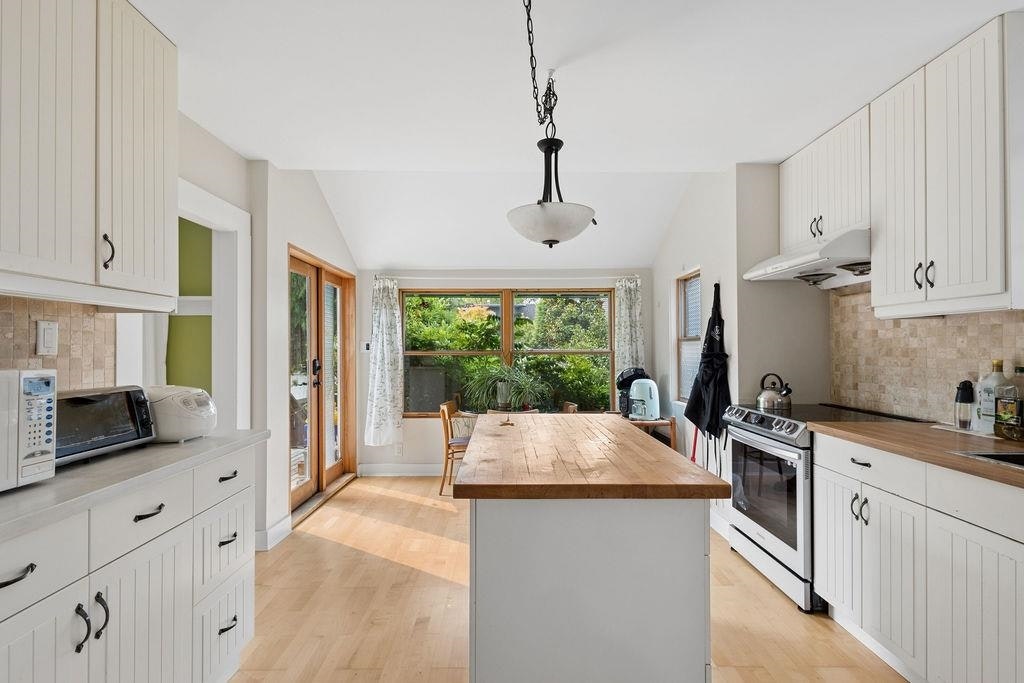 4620 W 7th Avenue, Vancouver, BC, V6R 1X5 - 19