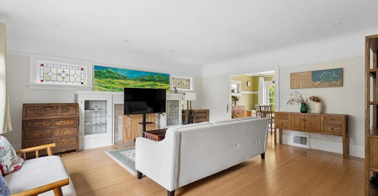 4620 W 7th Avenue, Vancouver, BC, V6R 1X5 - 4
