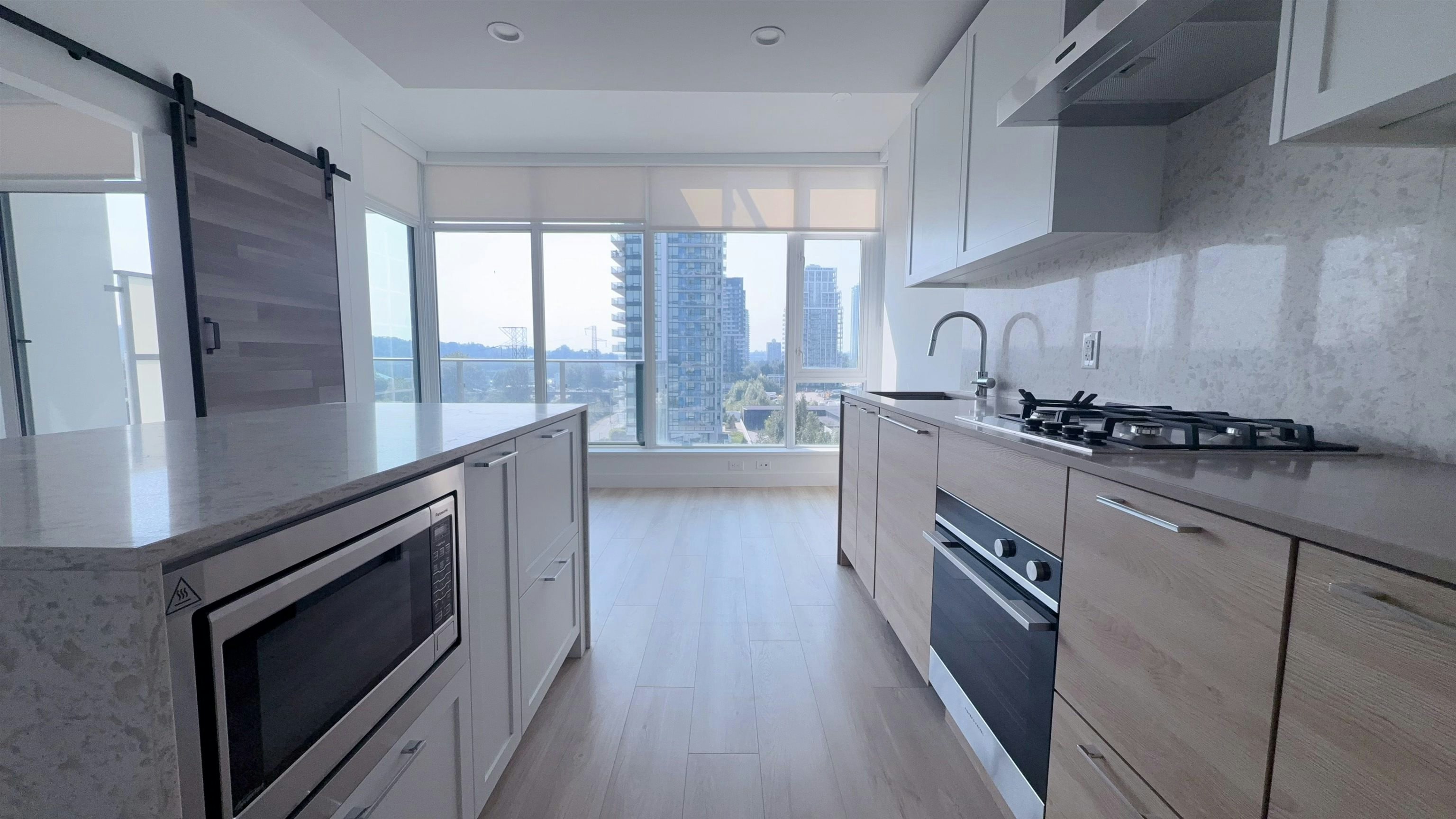 909-2381 Beta Avenue, Burnaby, BC, V5C 0P7