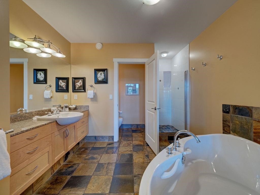 11D-12849 Lagoon Road, Pender Harbour Egmont, BC, V0N 2H0 - 21