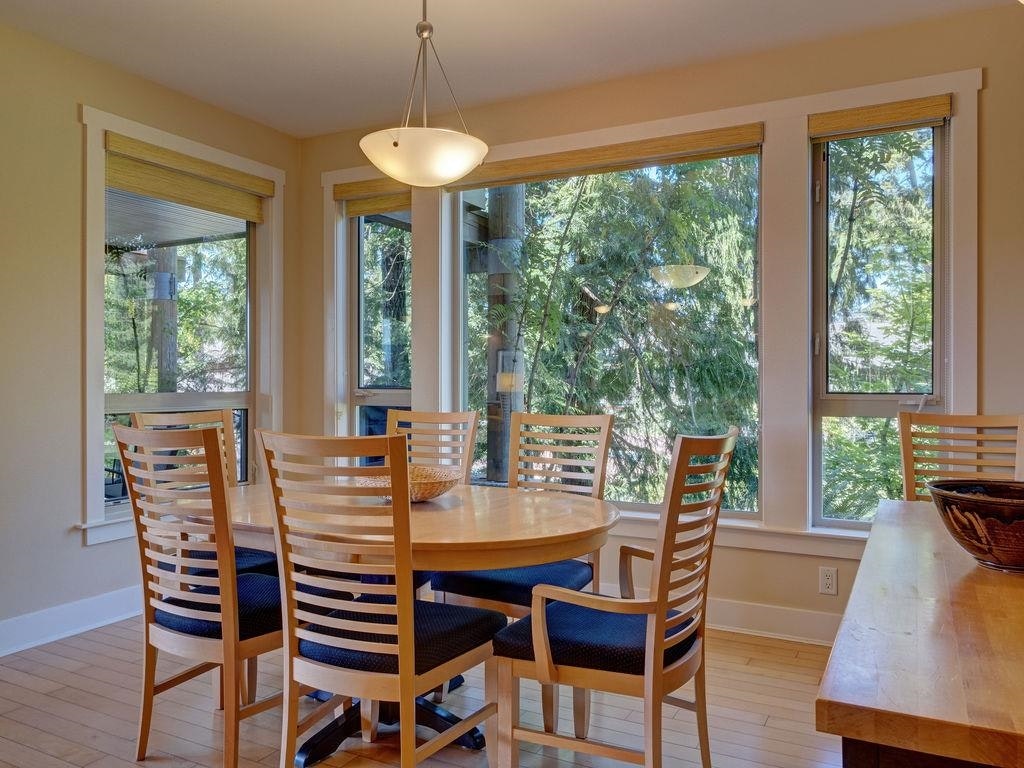 11D-12849 Lagoon Road, Pender Harbour Egmont, BC, V0N 2H0 - 12