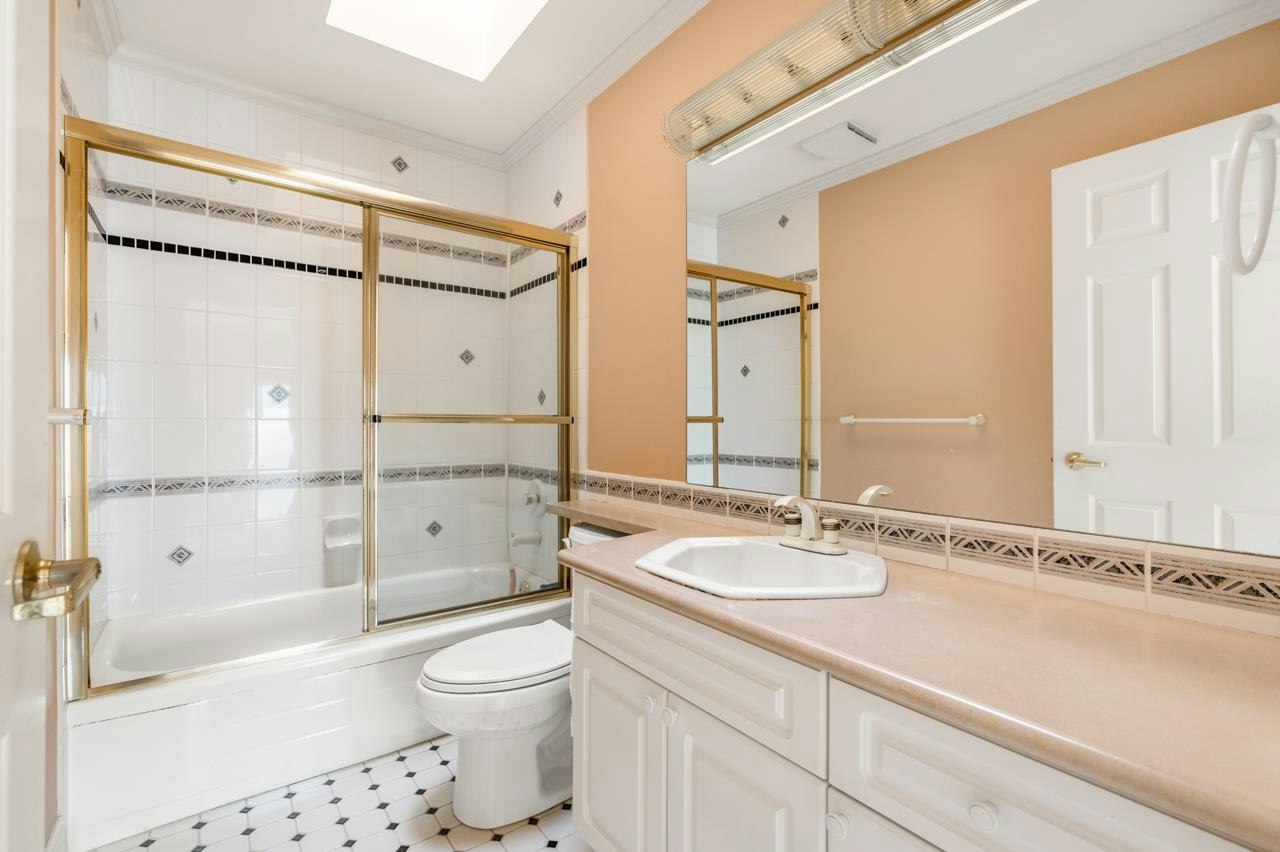 1456 W 47th Avenue, Vancouver, BC, V6M 2M1 - 21