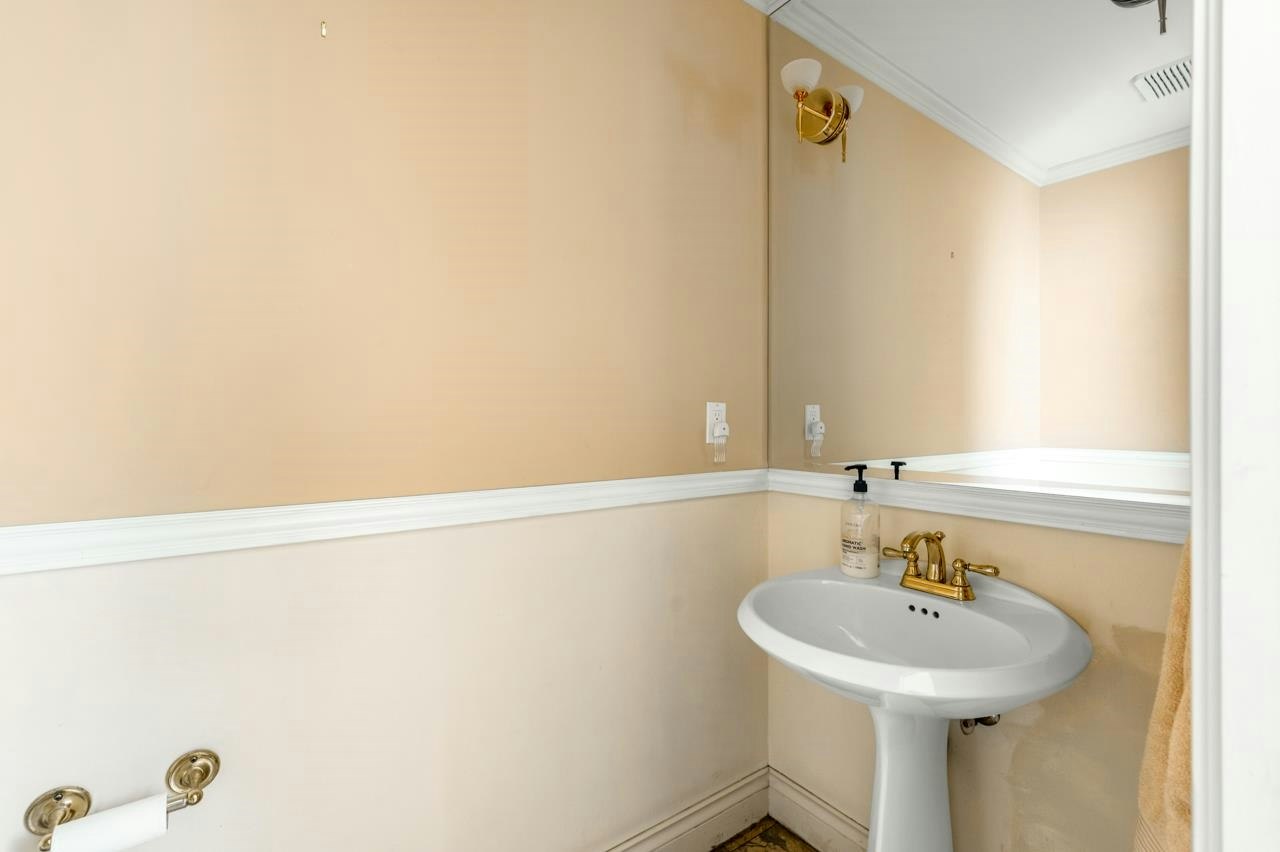 1456 W 47th Avenue, Vancouver, BC, V6M 2M1 - 16