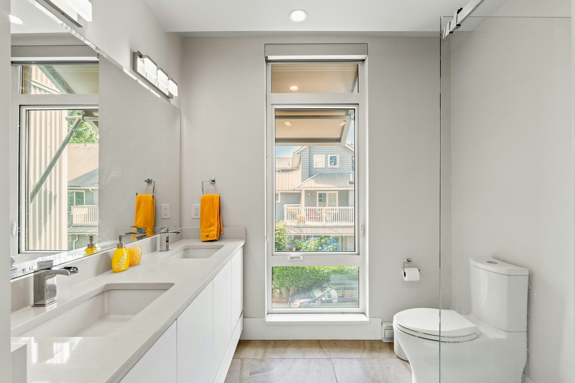 202-1591 Bowser Avenue, North Vancouver, BC, V7P 2Y4 - 12