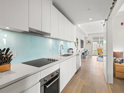 202-1591 Bowser Avenue - 3