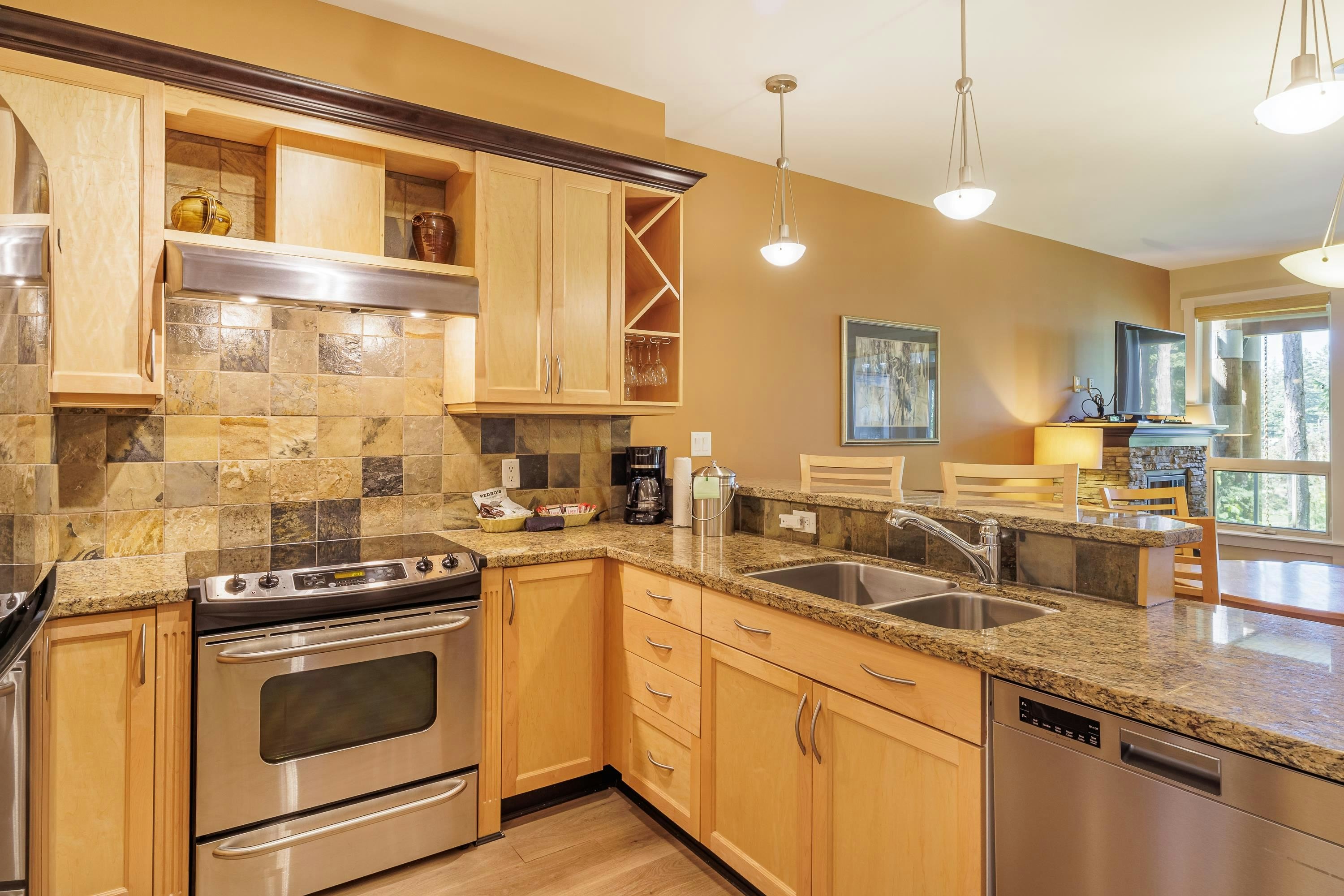 27B-12849 Lagoon Road, Pender Harbour Egmont, BC, V0N 2H0 - 12