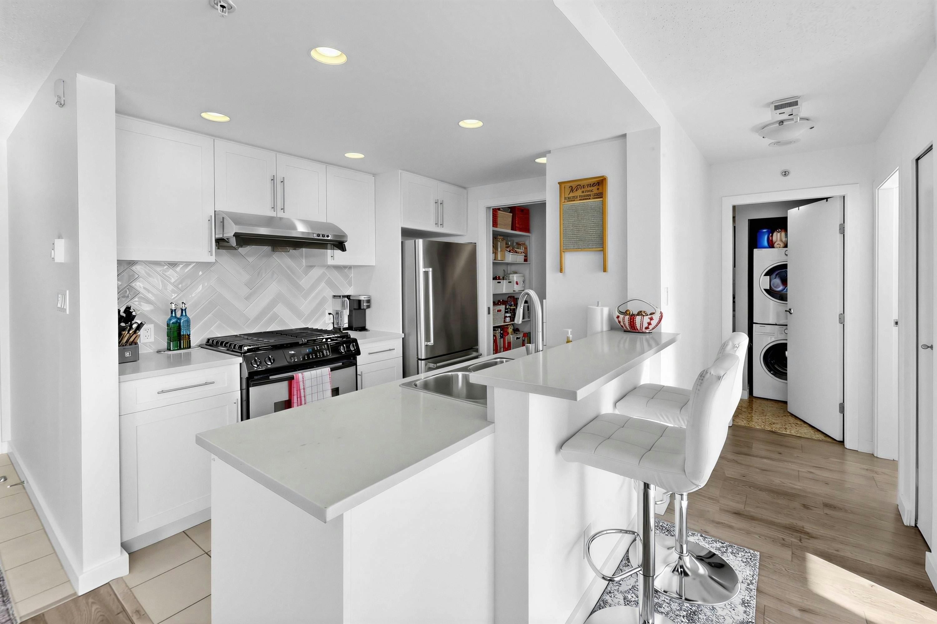 1501-455 Beach Crescent, Vancouver, BC, V6Z 3E5 - 10