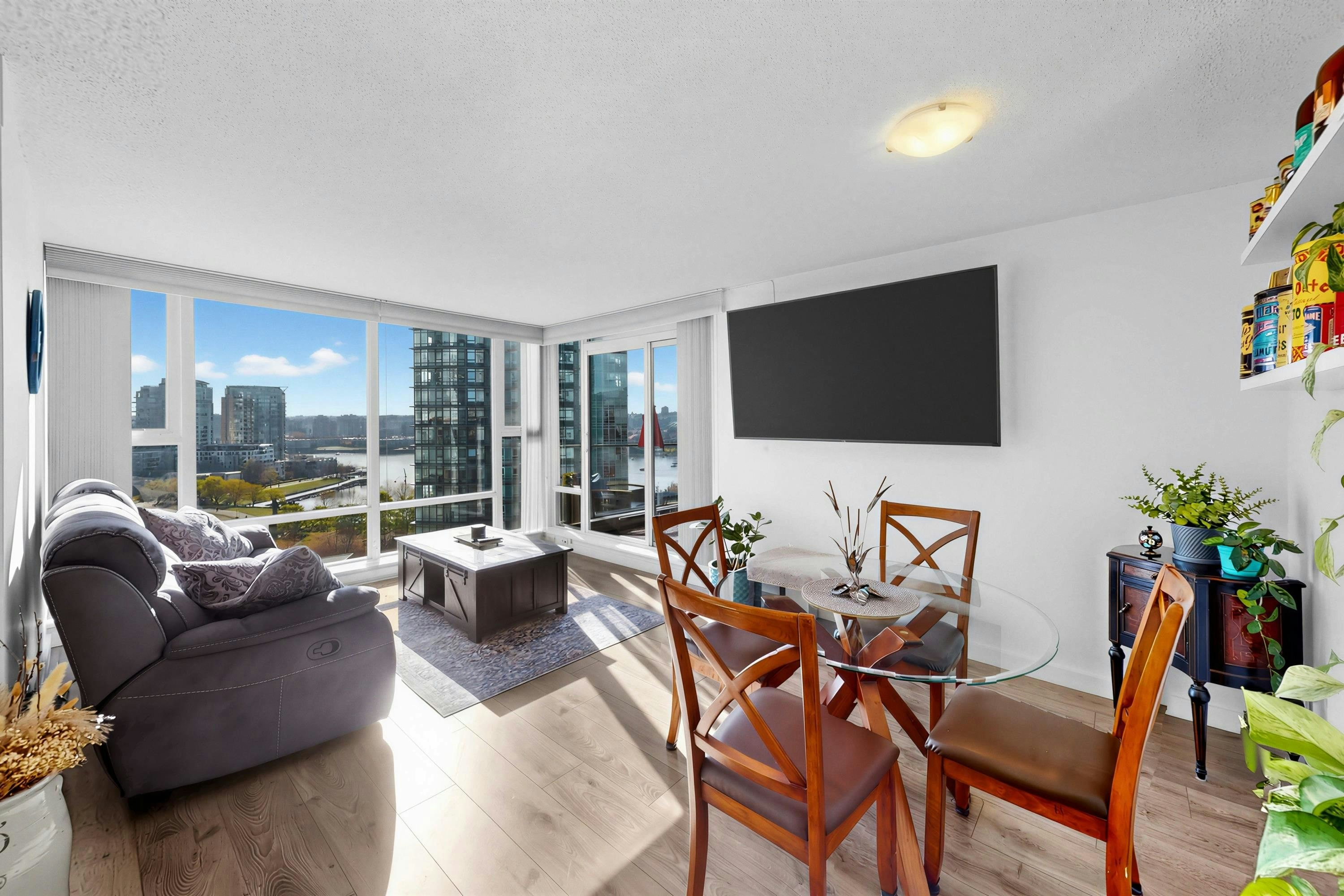 1501-455 Beach Crescent, Vancouver, BC, V6Z 3E5 - 2