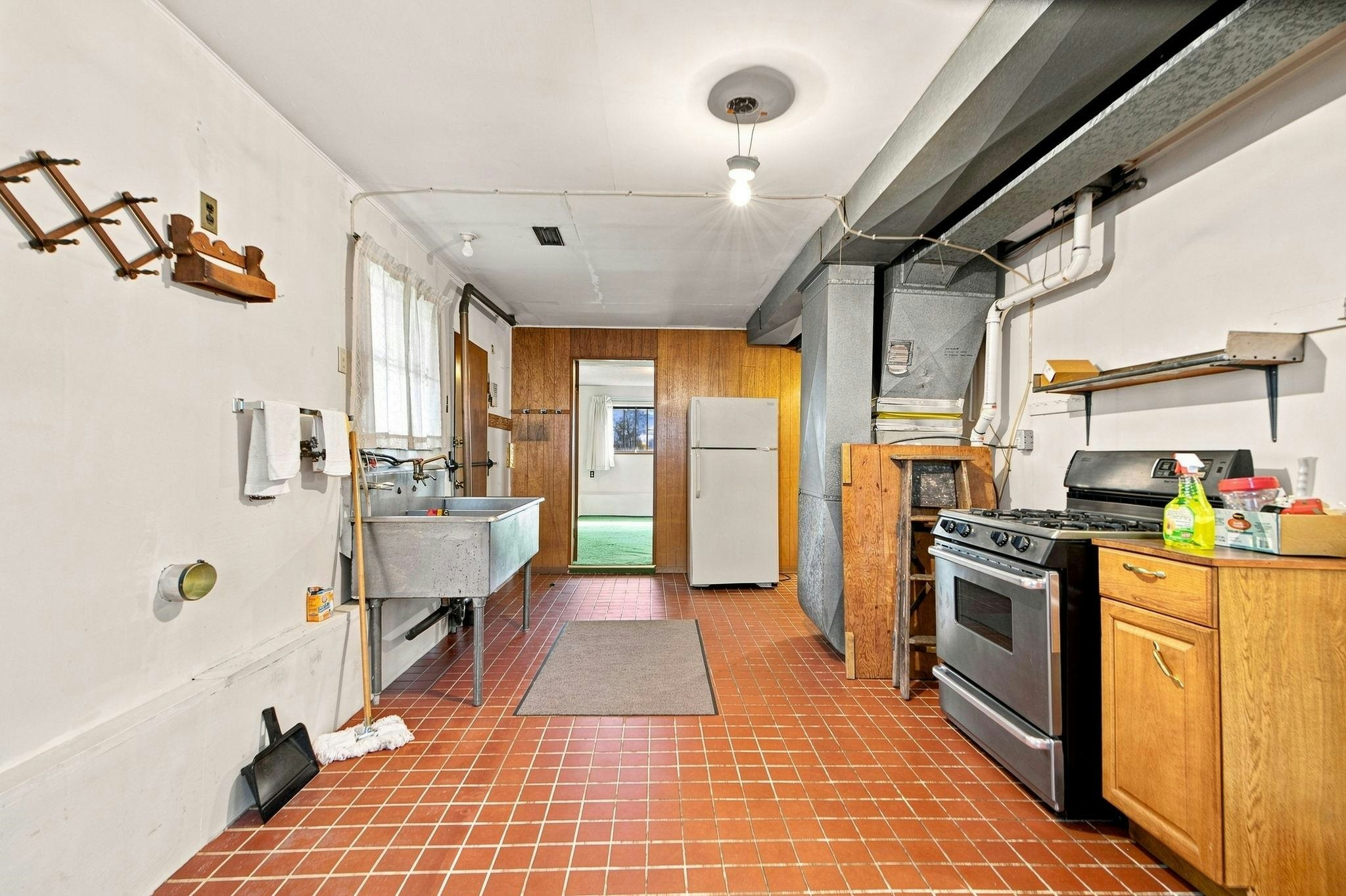 1955 Turner Street, Vancouver, BC, V5L 1Z9 - 25