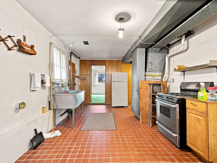 1955 Turner Street, Vancouver, BC, V5L 1Z9 - 25