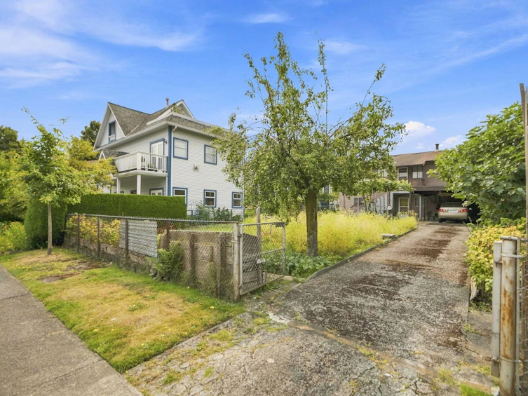 1955 Turner Street, Vancouver, BC, V5L 1Z9 - 34