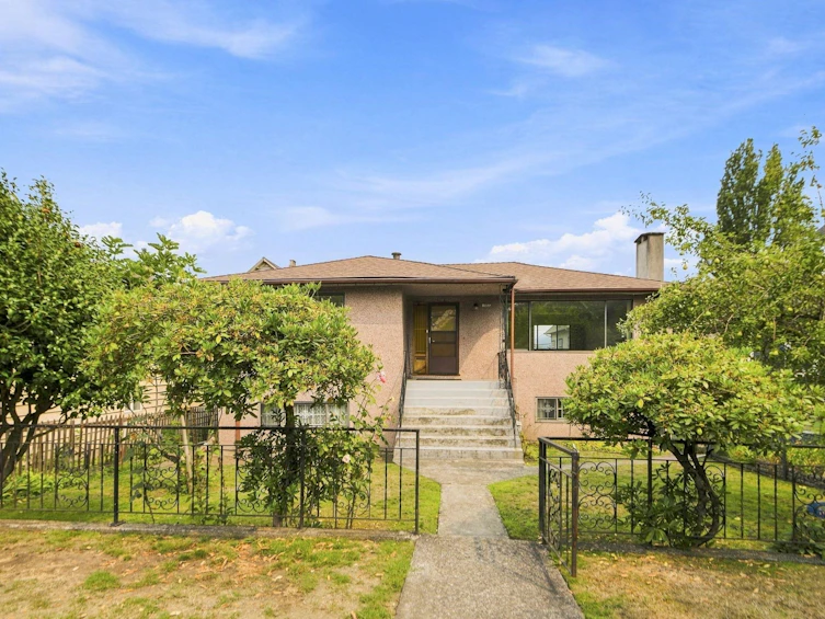 1955 Turner Street, Vancouver, BC, V5L 1Z9 - 2