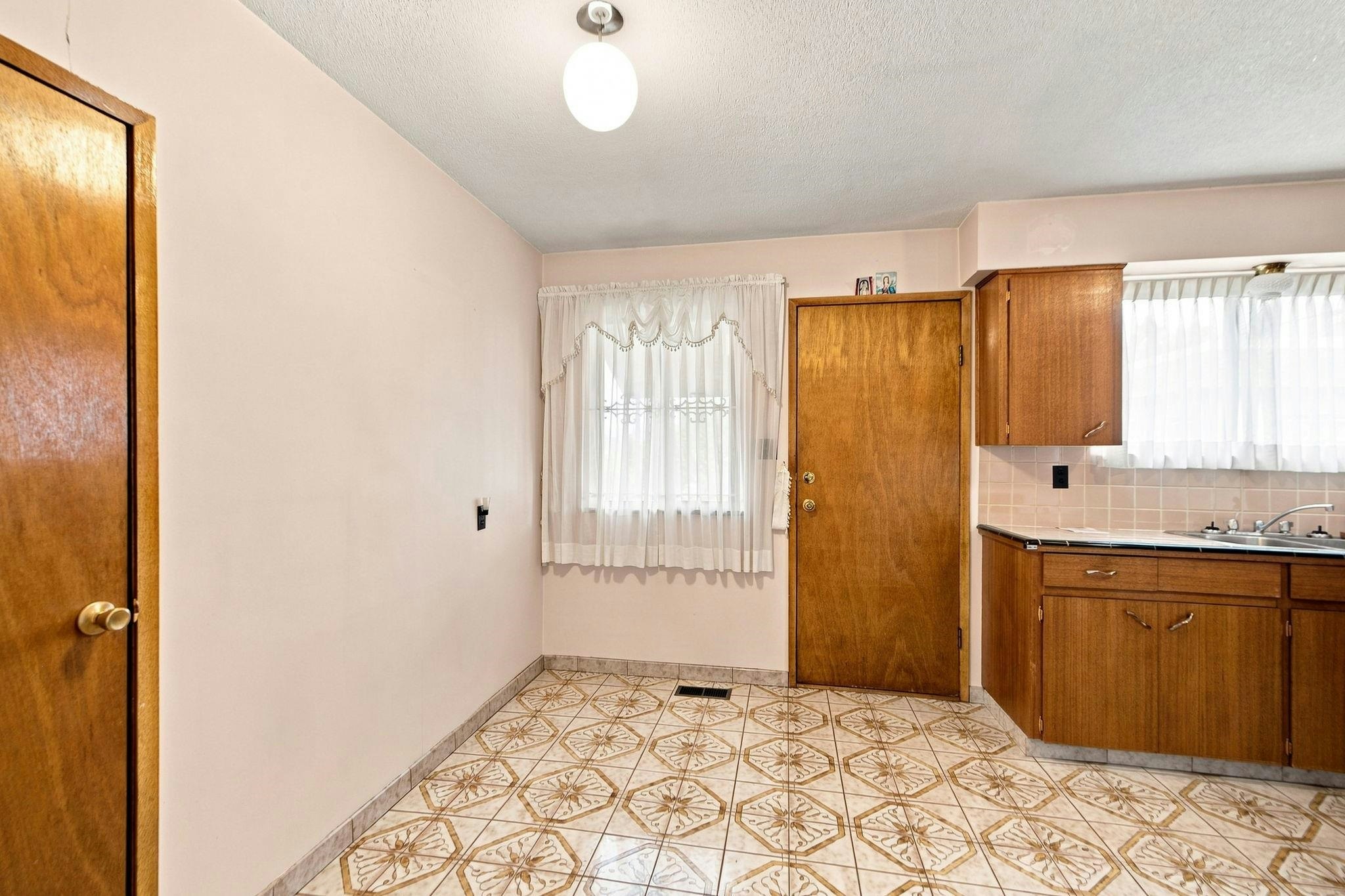 1955 Turner Street, Vancouver, BC, V5L 1Z9 - 19