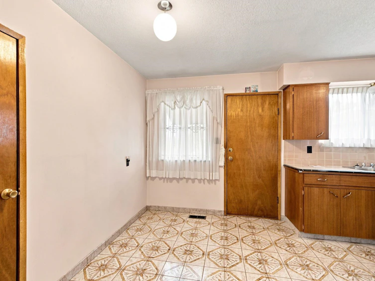 1955 Turner Street, Vancouver, BC, V5L 1Z9 - 19