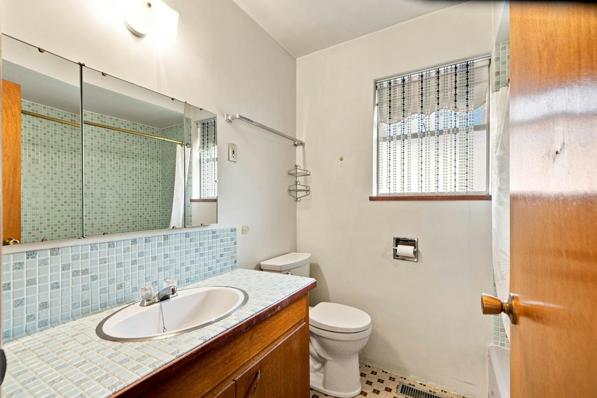 1955 Turner Street, Vancouver, BC, V5L 1Z9 - 21