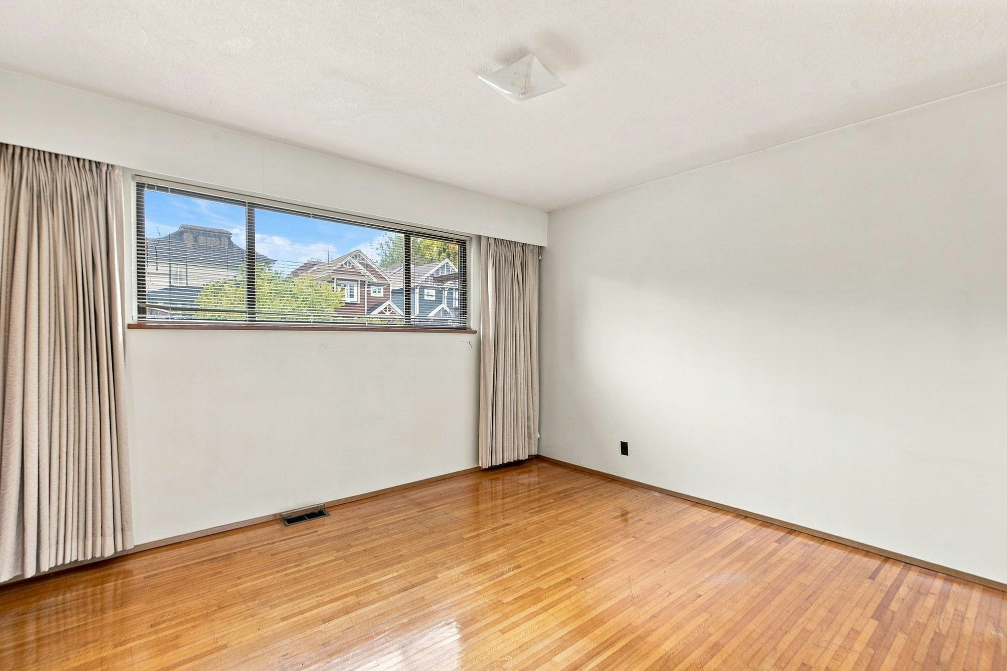 1955 Turner Street, Vancouver, BC, V5L 1Z9 - 20