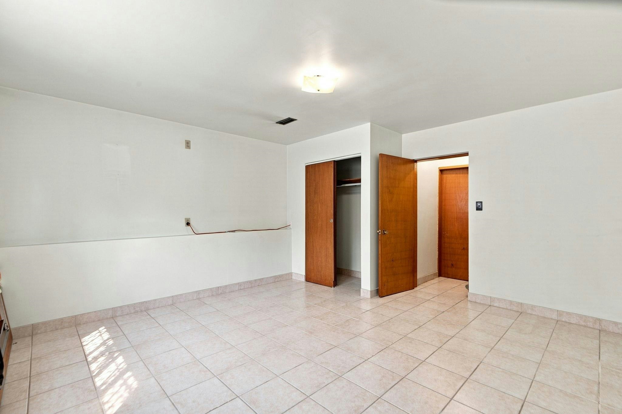 1955 Turner Street, Vancouver, BC, V5L 1Z9 - 24