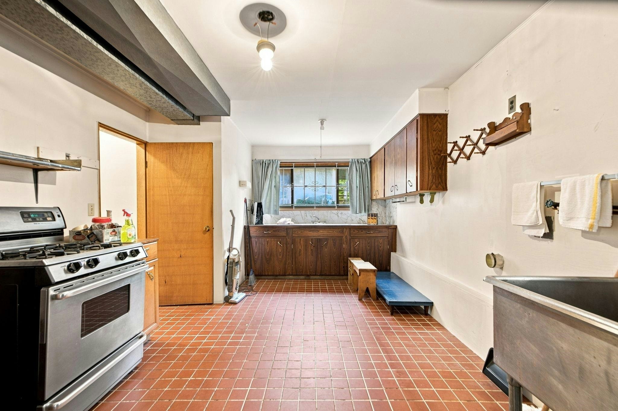 1955 Turner Street, Vancouver, BC, V5L 1Z9 - 26